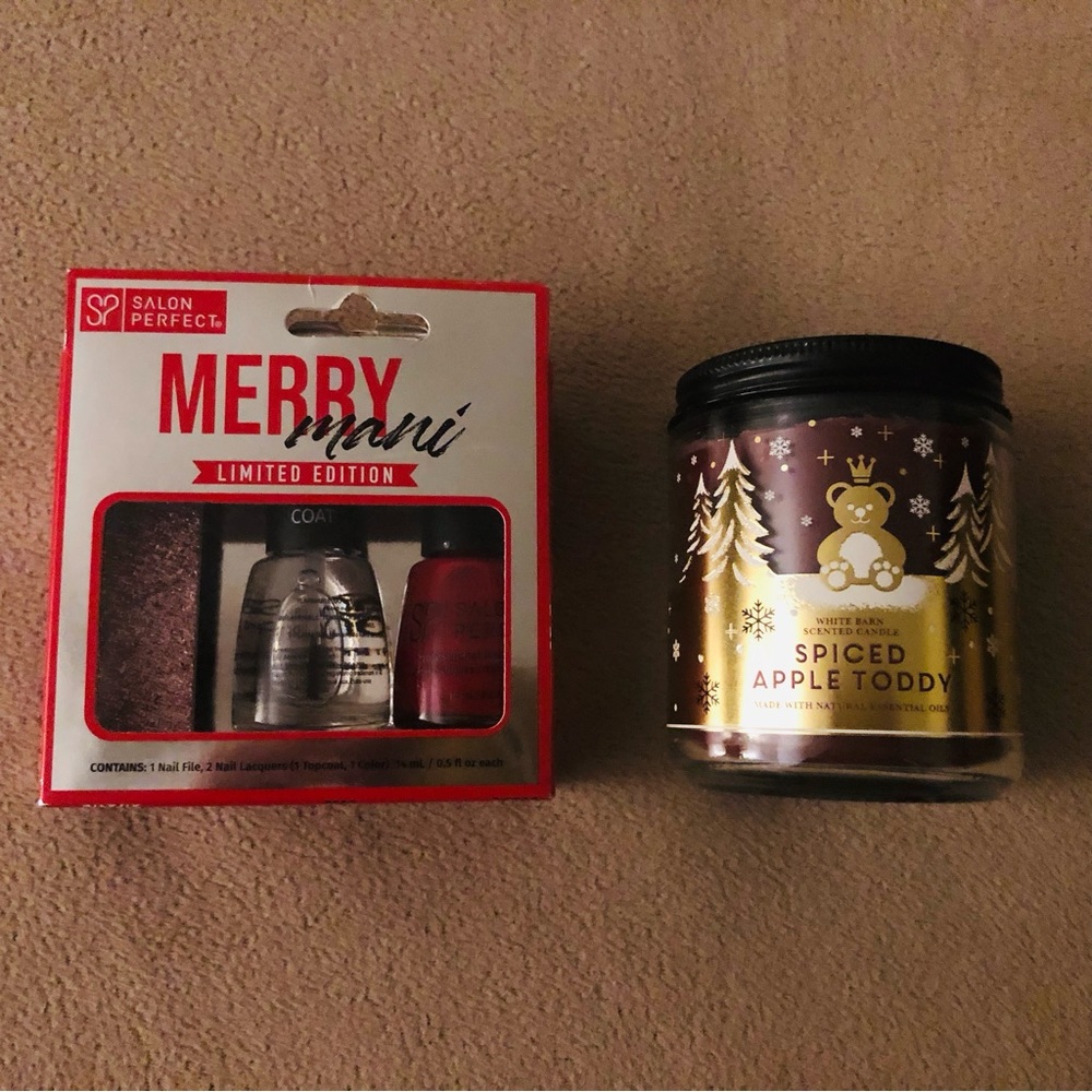 Spiced apple toddy candle with a nail set
